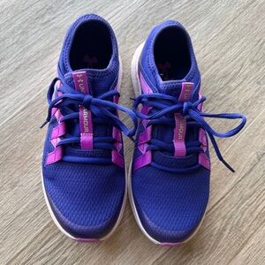 Under Armour infinity Purple and blue size 5.5 Youth/24cm